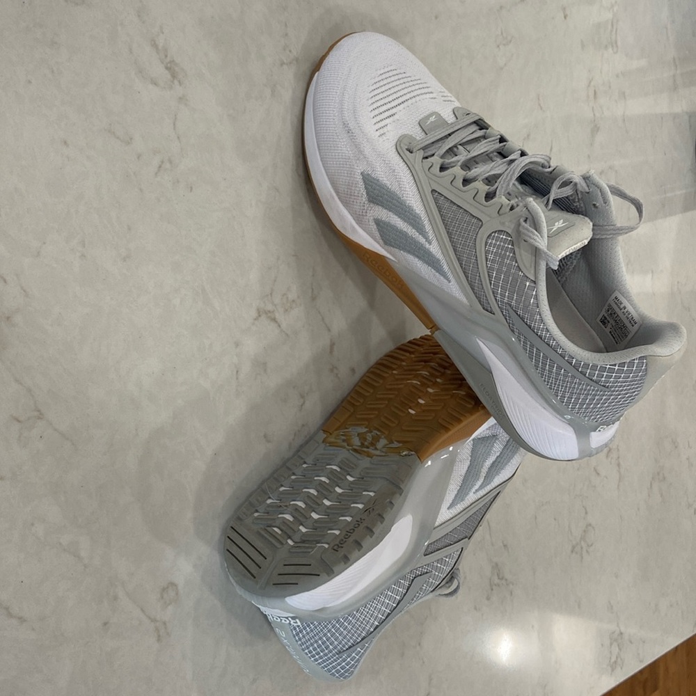 Womens Reebok Nano X2 white/gray size 9